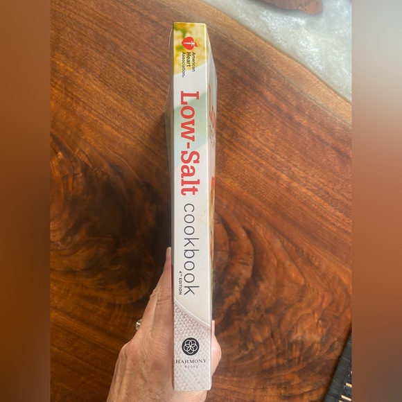 American Heart Association Low-Salt Cookbook 4th Edition - Picture 3 of 6